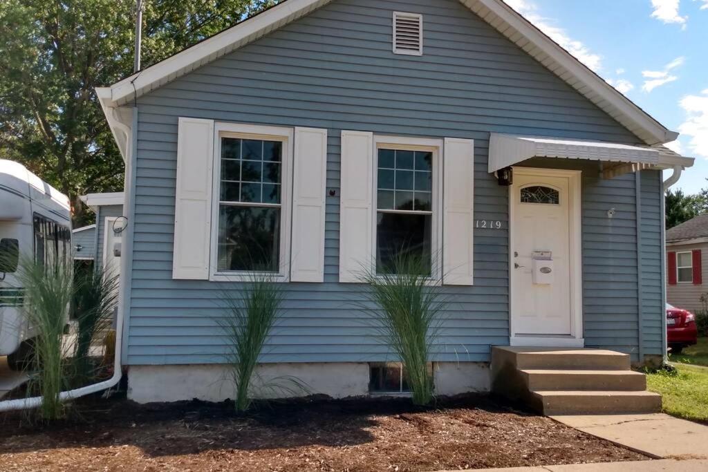 Main Street Home Near Starved Rock And Downtown Ottawa Exterior photo